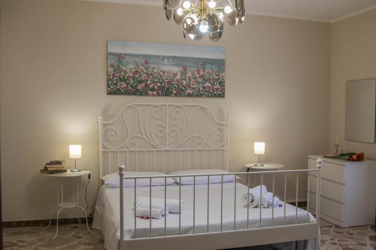 La Casa Della Nonna Villa San Mauro Castelverde Exteriör bild
